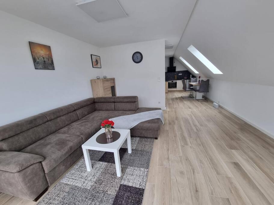 ויליך New & Modern Apartment Near Duesseldorf מראה חיצוני תמונה